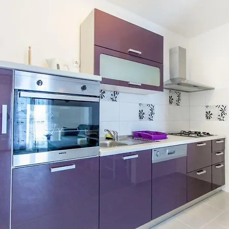 Apartment Miami Podstrana