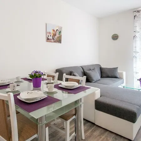 Apartament Miami Podstrana